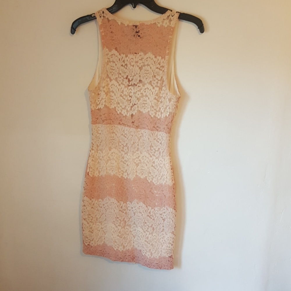 Dress - Picture 4 of 4
